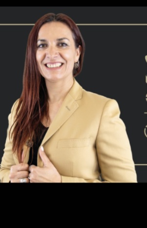 Dina  Fernandes