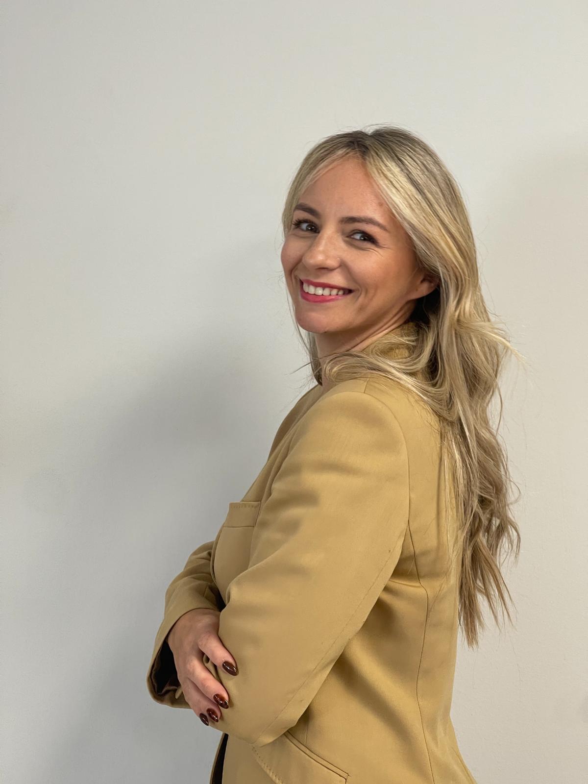 Isabel  Oliva 
