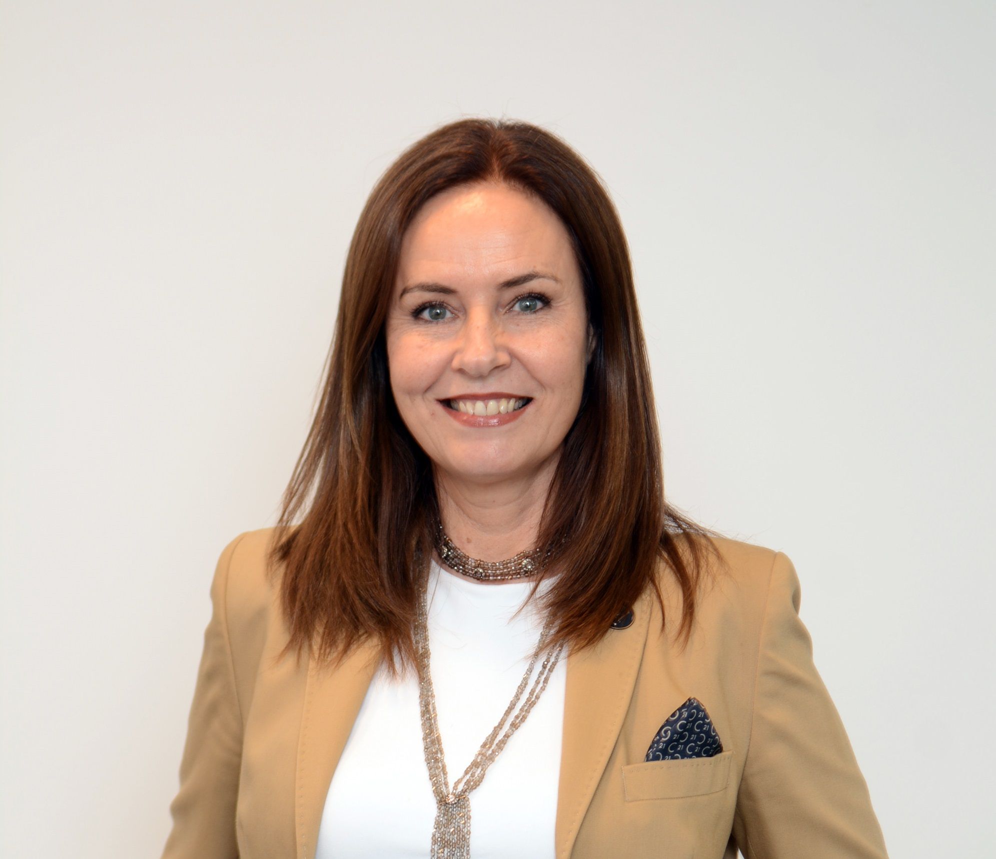 Raquel Cascais - Signature Advisors